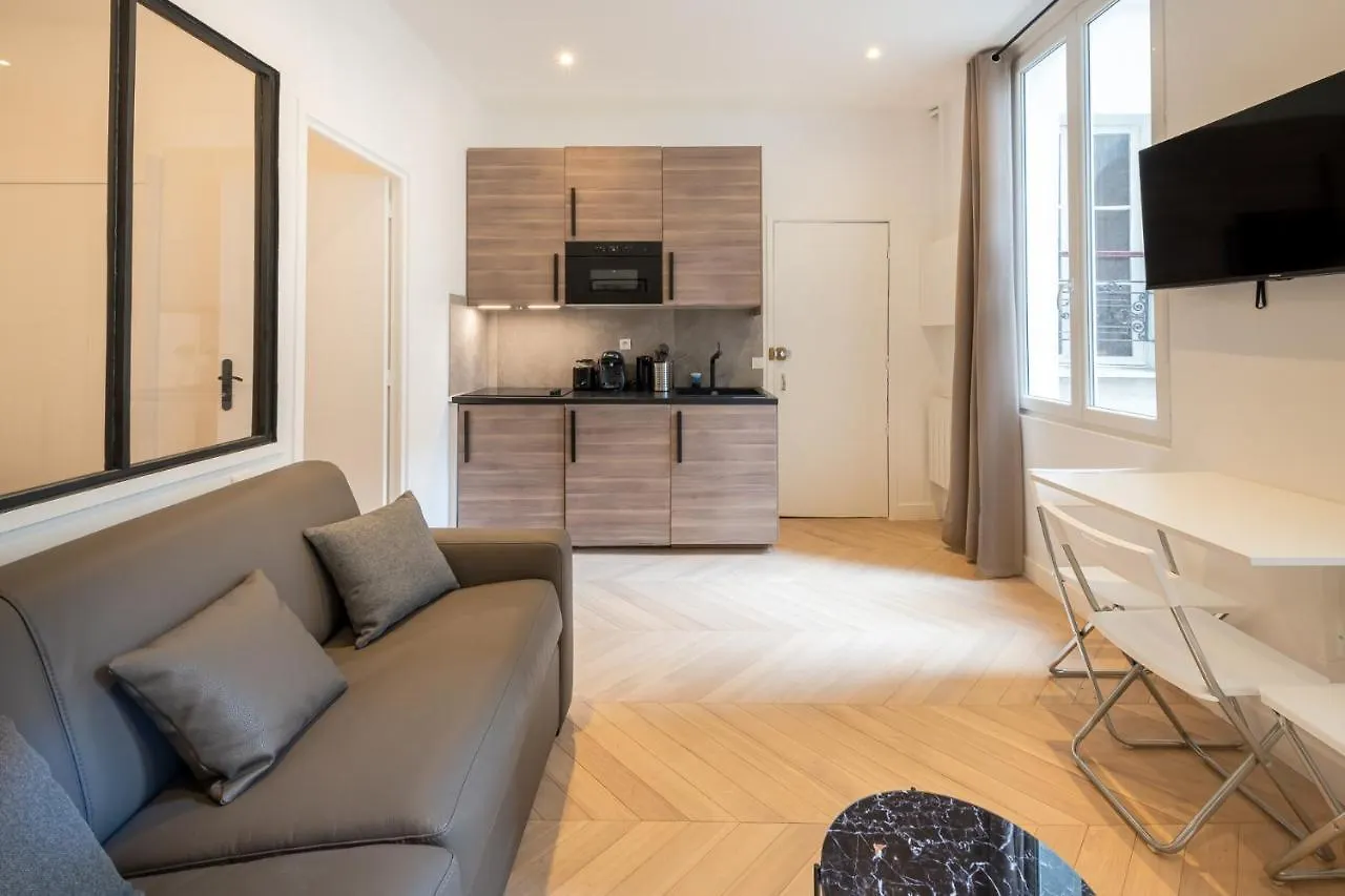 Appartement Contemporain République - Temple Parigi Francia